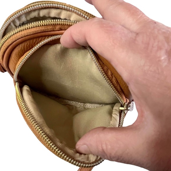 Valentina Leather Triple Entry Crossbody Purse Bag Mad in Italy Camel Color - Picture 10 of 11